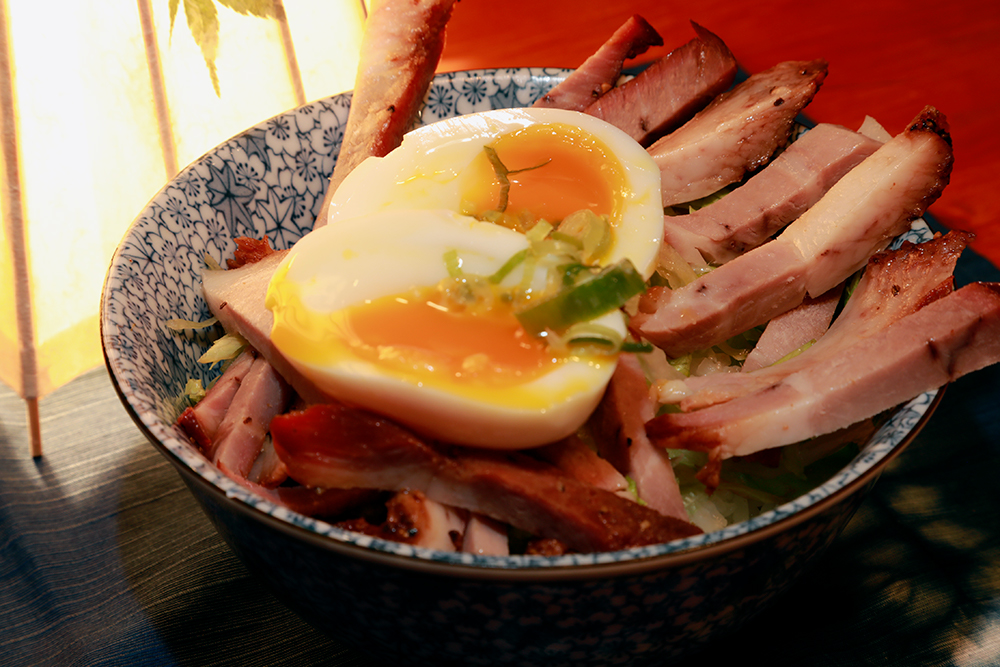 ZiZiスペアリブ丼