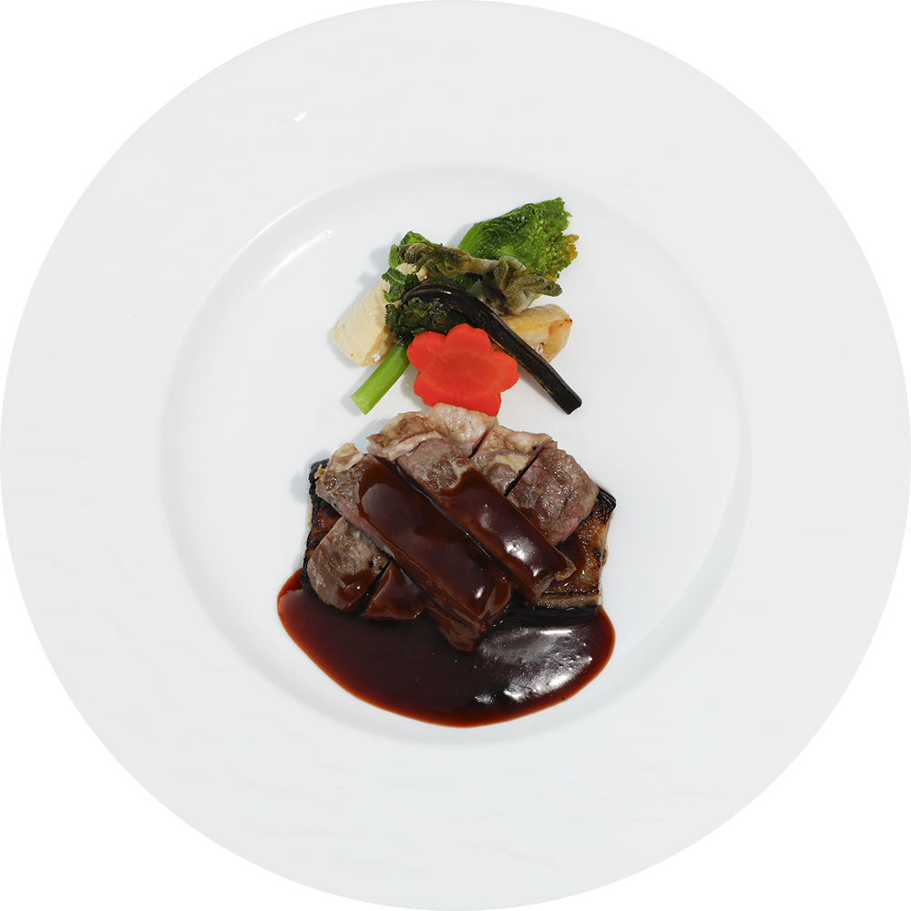 国産牛ロースのグリエ　春野菜とともに