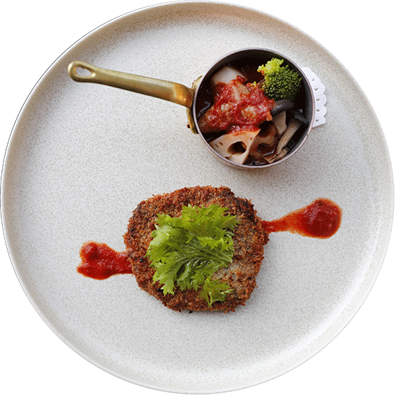 国産牛フィレ肉のカツレツ 豚もつと冬野菜のトマト煮込みを添えて