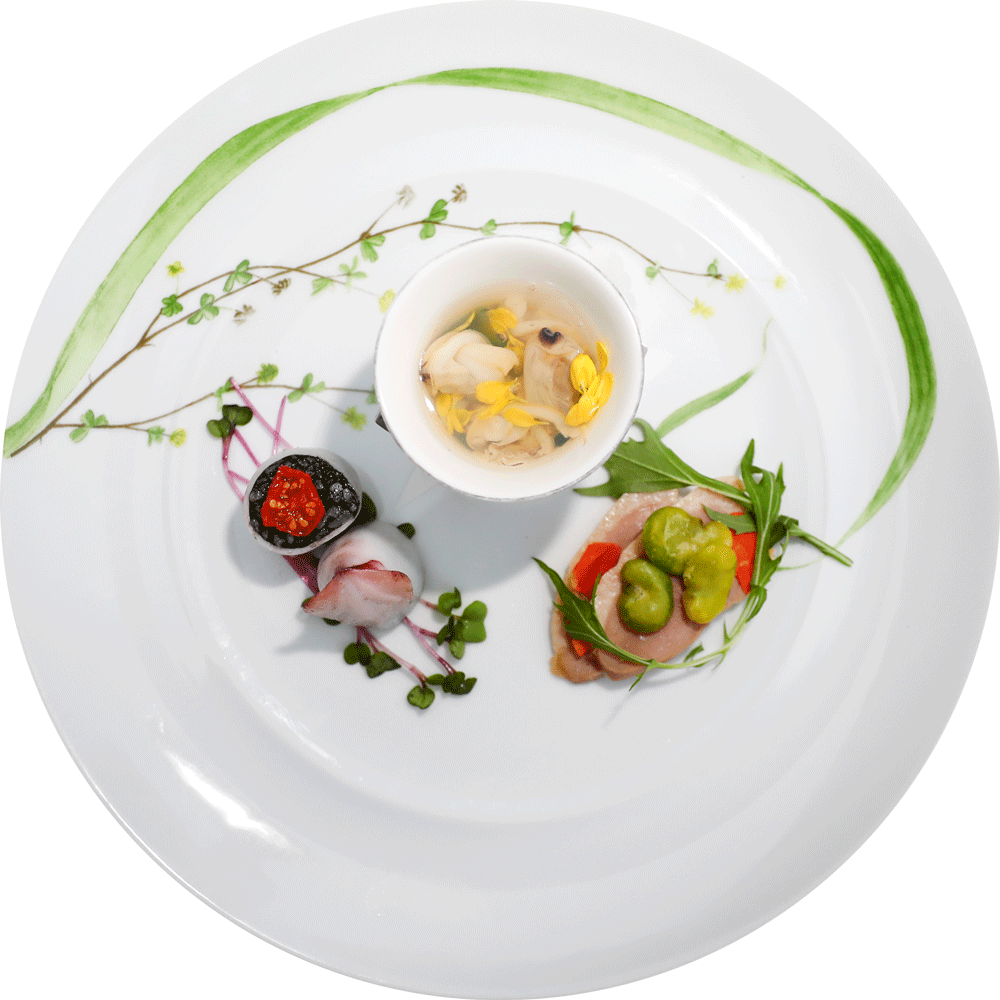 合鴨京風蒸しとそら豆チップス 若芽と浅利の貝だしジュレ 一口洋風いかめし