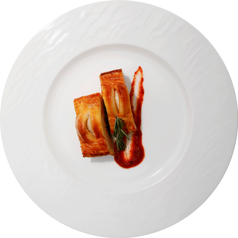 クリビヤックサーモンパイ トマトソース